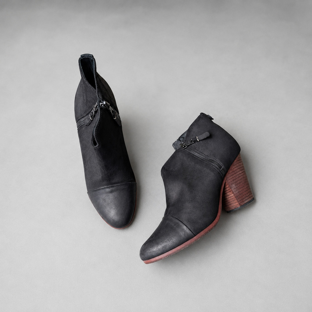 Rag & Bone Margot Black Leather Block Heel Ankle Booties, size EU39.5/US9.5